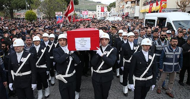 Şehitlerimizi uğurluyoruz