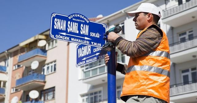 Sinan Şamil Sam’ın ismi oturduğu sokağa verildi