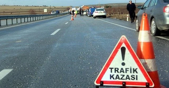 Sivas'ta trafik kazası, 14 yaralı