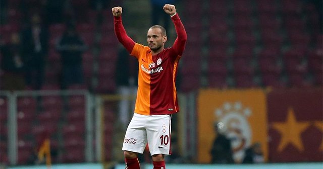 Sneijder futbol oynamak istediği ülkeyi açıkladı