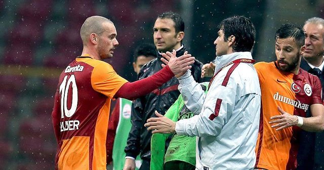 Sneijder, &#039;Galatasaray her sezon Avrupa kupalarında olmalı&#039;