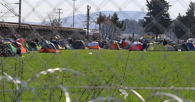 STK&#039;lardan Avrupalı siyasilere &#039;sınırları açın&#039; çağrısı