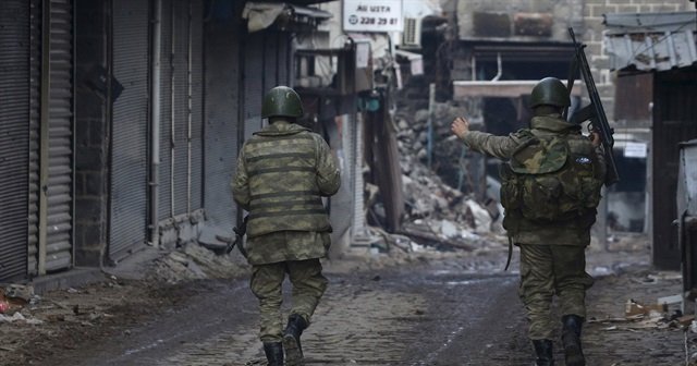 Sur&#039;da 9 PKK&#039;lı öldürüldü