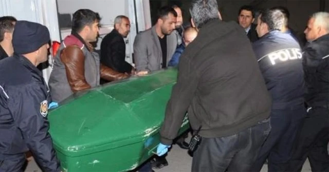 Tartıştığı kız kardeşini öldürdü