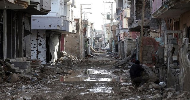 Teröre bulaşan belediye başkanı görevden alınacak