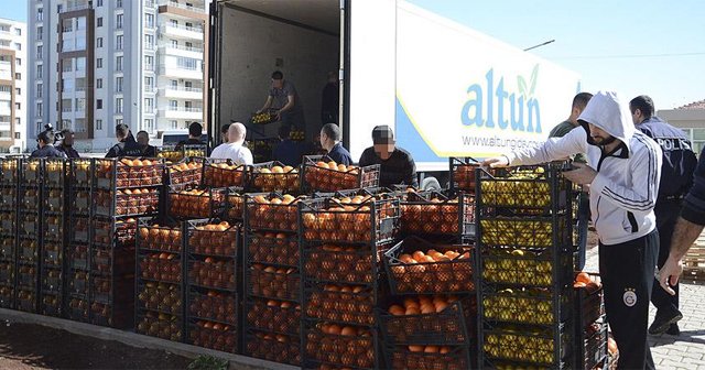 Terörle mücadele eden güvenlik güçlerine vatandaştan destek