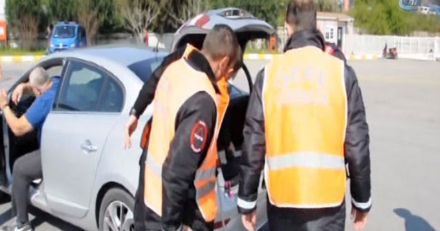 Topçular-Eskihisar feribotunda canlı bomba paniği