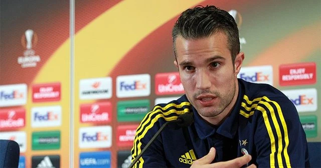 Van Persie, 'Üç kupayı da kazanmayı çok isterim'