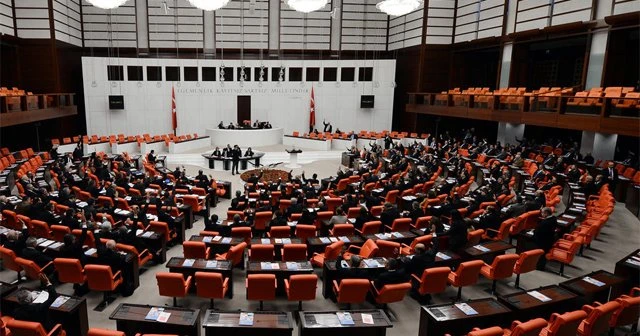 'Anayasa değişiklik teklifimizi 316 vekilimiz ile imzaya açtık'
