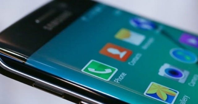 ​Samsung iki farklı Galay Note 6 modelini test ediyor