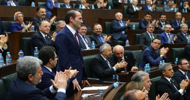 AK Parti Grup Toplantısı&#039;nda sürpriz isim