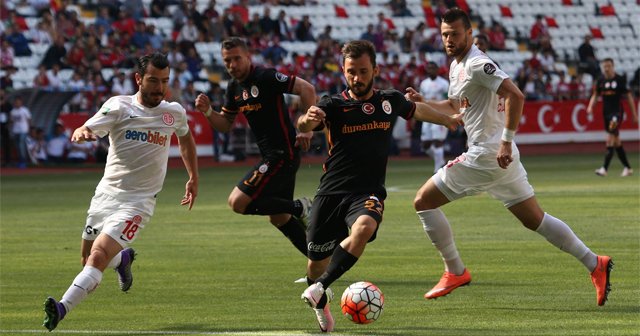Antalyaspor Galatasaray&#039;ı 4-2&#039;yle geçti