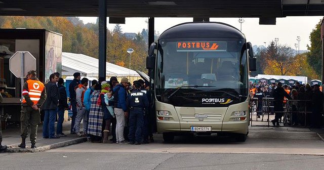 Avusturya, Macaristan sınırındaki kontrollerini yeniden başlattı