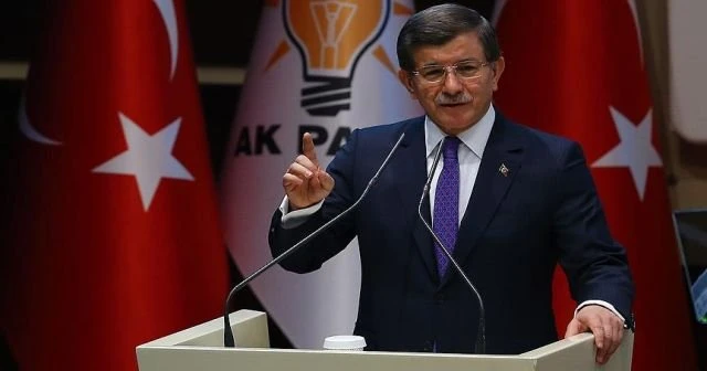 Başbakan Davutoğlu'ndan çok tartışılan laiklik açıklaması