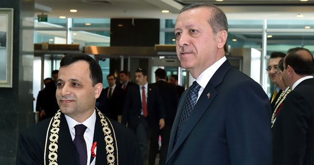 Cumhurbaşkanı Erdoğan AYM Başkanı Arslan&#039;ı kabul etti