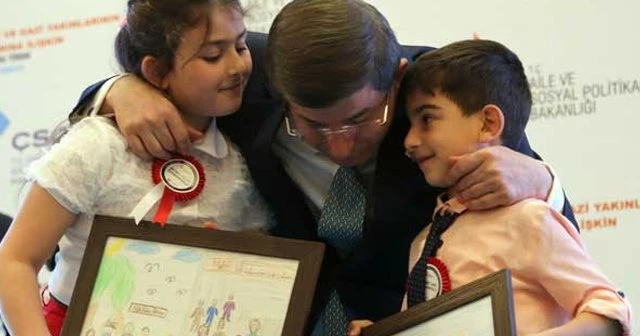 Davutoğlu'nun gözlerin dolduğu an
