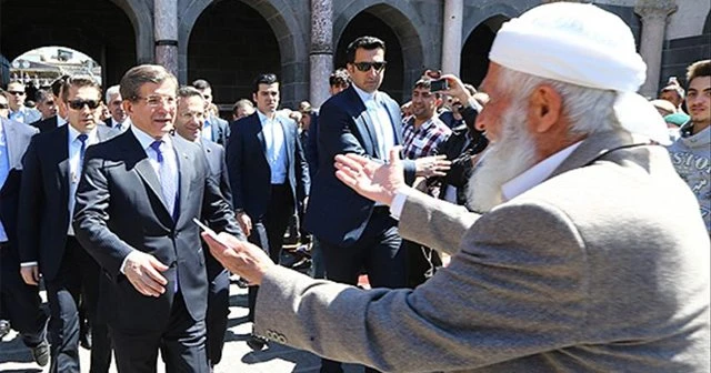 Davutoğlu'nun ziyaretiyle Sur daha da canlandı