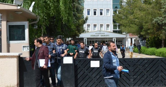 Diyarbakır'da silahlı soygundan aranan 2 kişi yakalandı