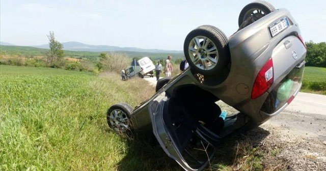 Edirne&#039;de trafik kazası, 3 yaralı