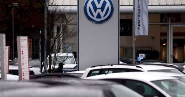 Egzoz gazı skandalı Volkswagen&#039;e pahalıya patladı!