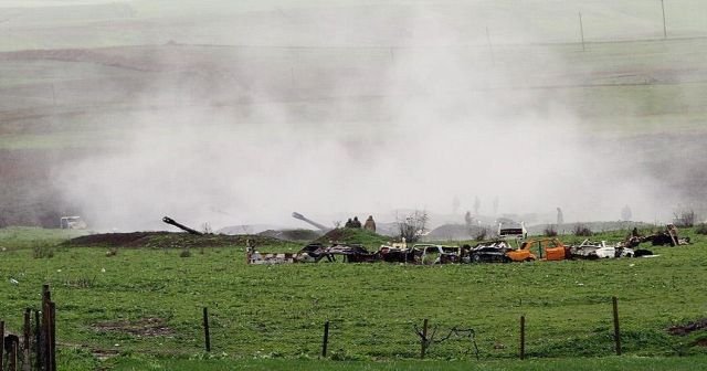 Ermenistan ordusu Azerbaycan&#039;daki yerleşim birimlerini hedef aldı