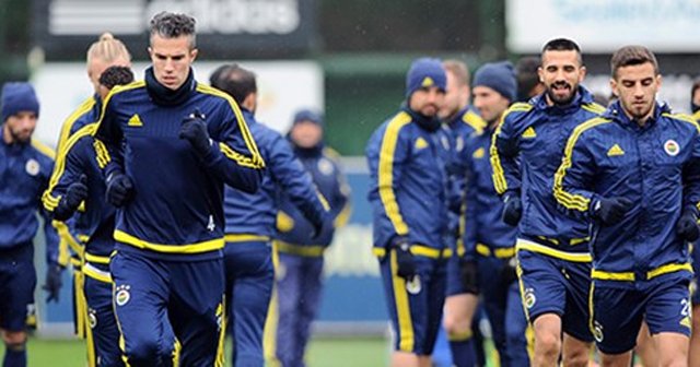 F. Bahçe&#039;de Van Persie kadroya alınmadı