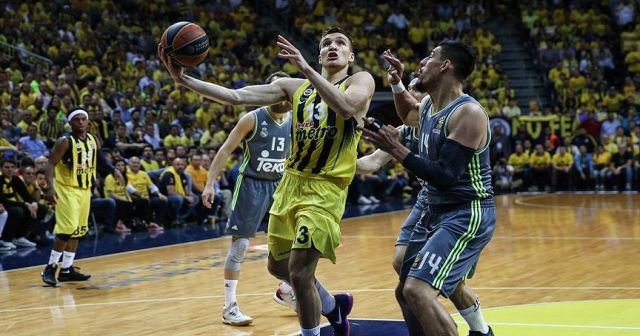 Fenerbahçe saha avantajını iyi kullandı