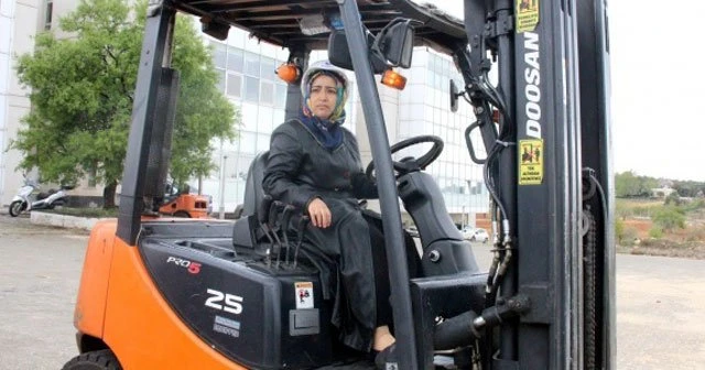 Forklift operatörlüğüne kadınlardan yoğun ilgi