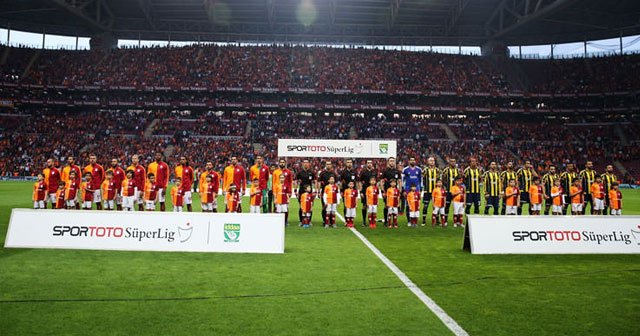 Galatasaray&#039;da yılların geleneği bozuldu