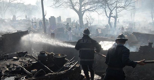 Hindistan'daki yangında ölenlerin sayısı 110'a yükseldi