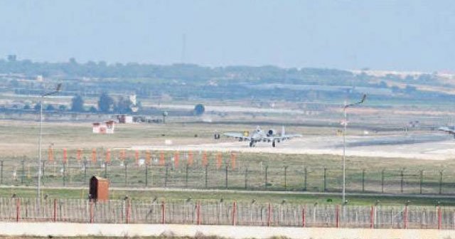 İncirlik Üssü&#039;nden aileler ayrılmaya başladı