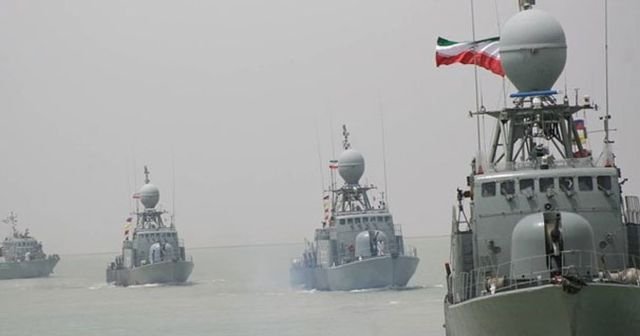 İran Yemen'e savaş gemisi yolladı