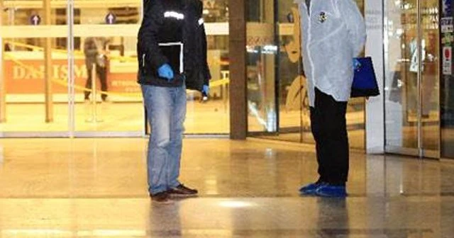 İstanbul'da AVM'de silahlı soygun