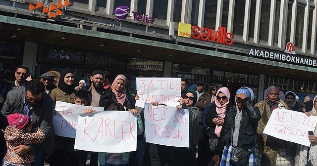 İsveç medyasının Müslümanlara yönelik yayınları protesto edildi
