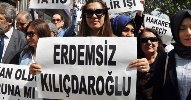 İzmirliler&#039;den Kılıçdaroğlu protestosu