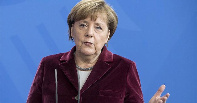 Merkel, 'Almanya'da ibadet anayasal güvence altındadır'