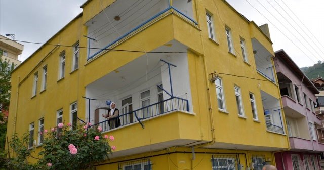 Ordu&#039;da balkondan düşen çocuk ağır yaralandı