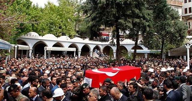 Şehit özel harekat polisi Yılmaz son yolculuğuna uğurlandı