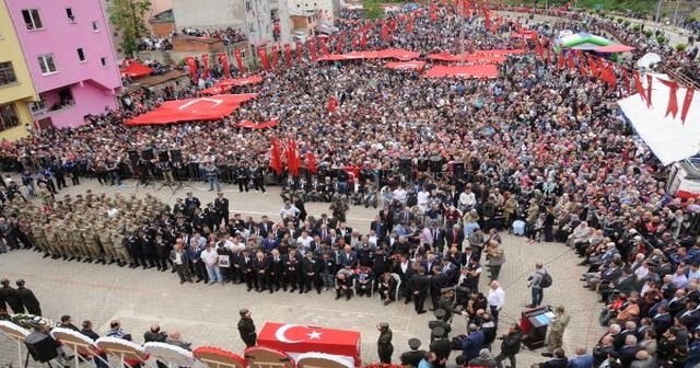 Şehit uzman çavuş Süleyman Kul'u 5 bin kişi uğurladı