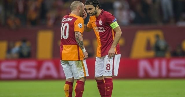 Selçuk ve Sneijder Antalyaspor maçında yok