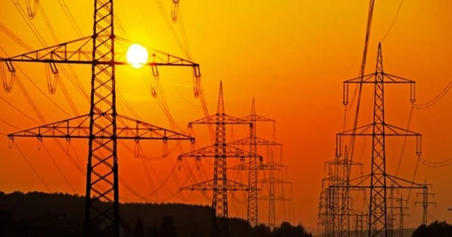 Türkiye'nin bir çok ilinde elektrikler kesildi