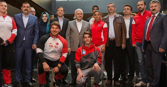 Yıldırım, Atletizm Milli Takımı ile bir araya geldi