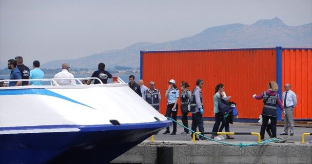 4&#039;üncü mülteci kafilesi İzmir’de