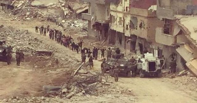 Nusaybin&#039;de 42 terörist teslim oldu