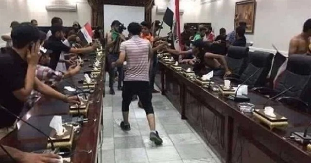 Bağdat'ta sokağa çıkma yasağı