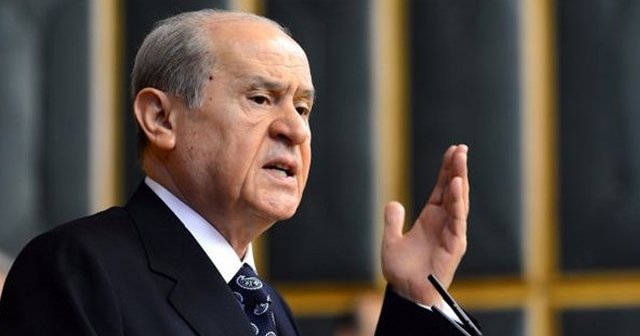 Bahçeli&#039;den Davutoğlu için ilk yorum