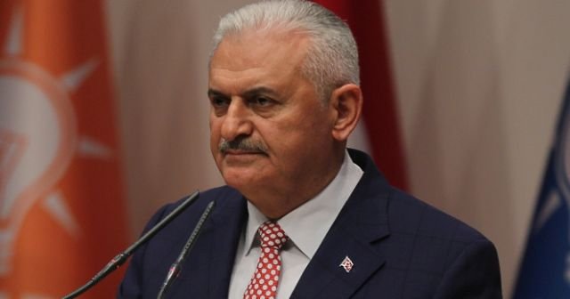 Binali Yıldırım'dan kule görevlileriyle samimi sohbet