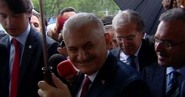 Binali Yıldırım, gazetecilerin sorularını yanıtladı