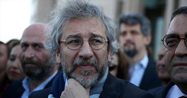 Can Dündar&#039;a silahlı saldırı girişimi