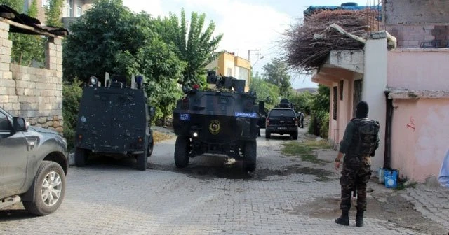 Çocuğun bulduğu cisim patladı, 2 yaralı